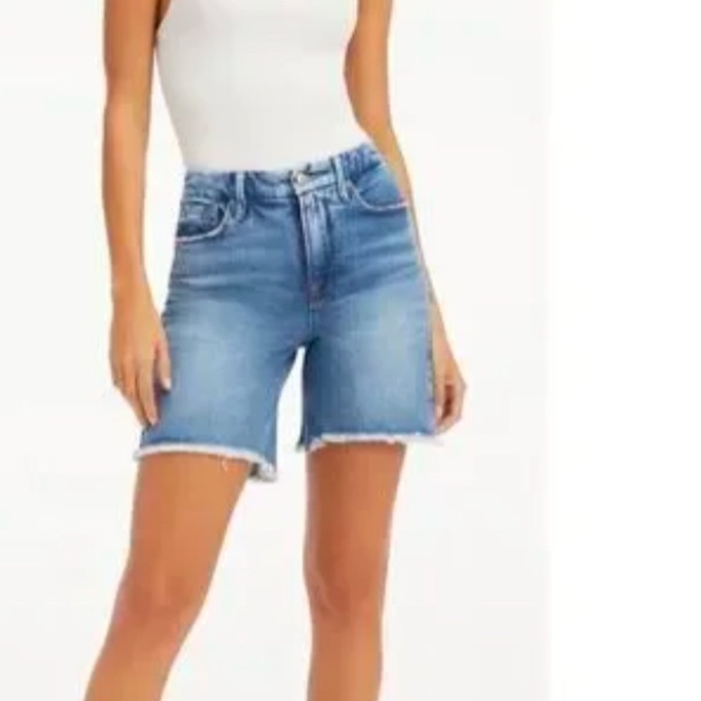 GOOD AMERICAN ICON DENIM JEAN SHORTS FRAYED NWT 8/29